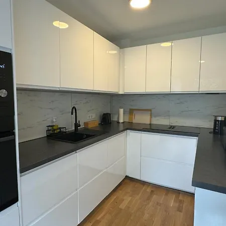 Star Living Near Frankfurt * Hanau