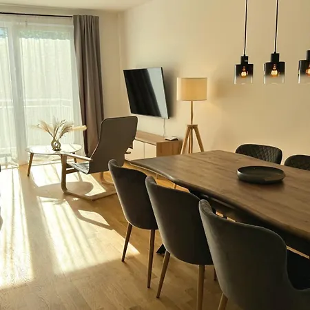 Star Living Near Frankfurt *