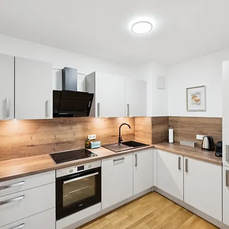 Star Living Near Frankfurt *