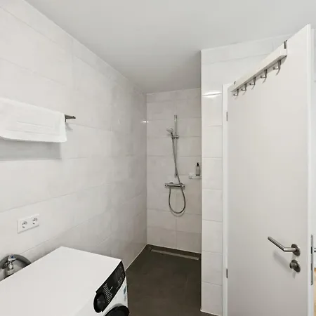 Star Living Near Frankfurt *