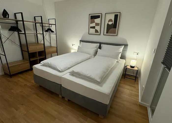 Star Living Near Frankfurt 美茵河畔哈瑙